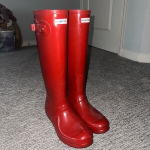 Size 8.5 Red Hunter boots